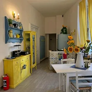 napoli-da-vivere-suites-giudecca.hotels-amalfi.com/